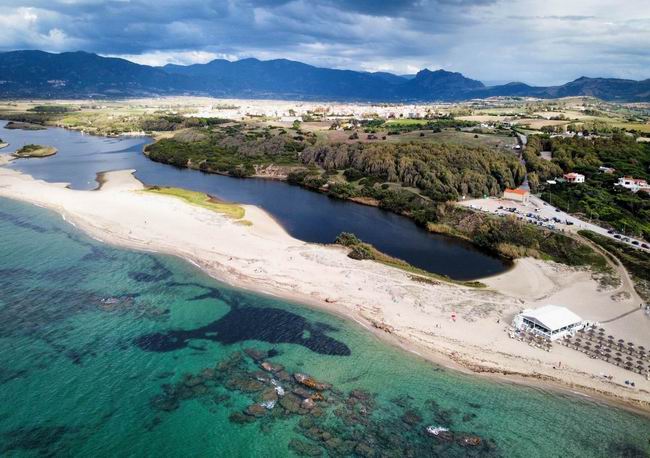 Il Lido Di Valledoria Con La Foce Del Coghinas